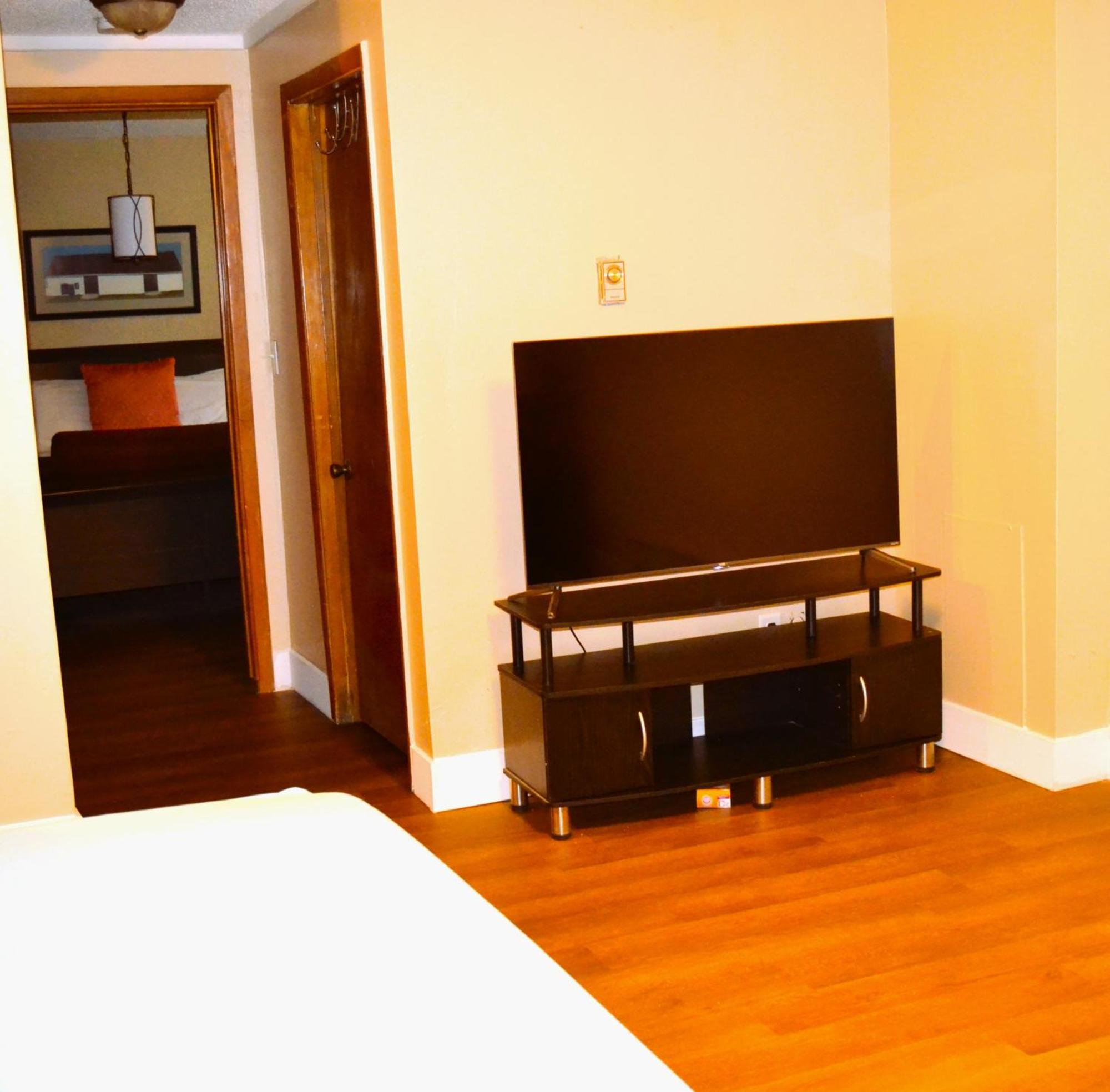 Urban Oasis Apartment Grand Forks Ngoại thất bức ảnh